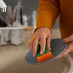 ne-kroznik-ampak-gnezdo-bakterij-8-nevarnih-napak-ki-jih.webp.webp