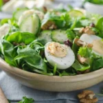 solata-s-svezimi-kumarami-jajcem-in-sirom-recept-za-enostavno.webp.webp